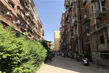 龙都科信小区2室2厅1卫78万106.2m2出售